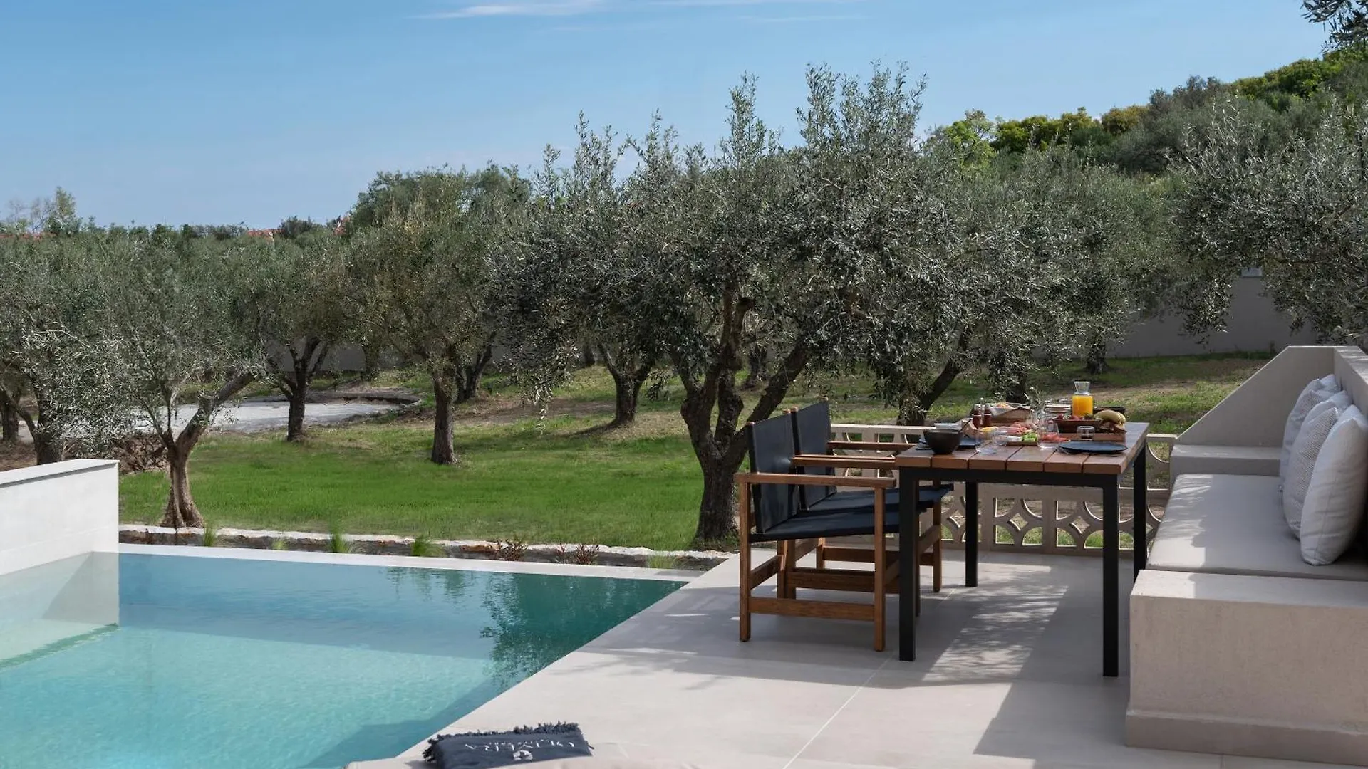 Olivera Suites Sarti