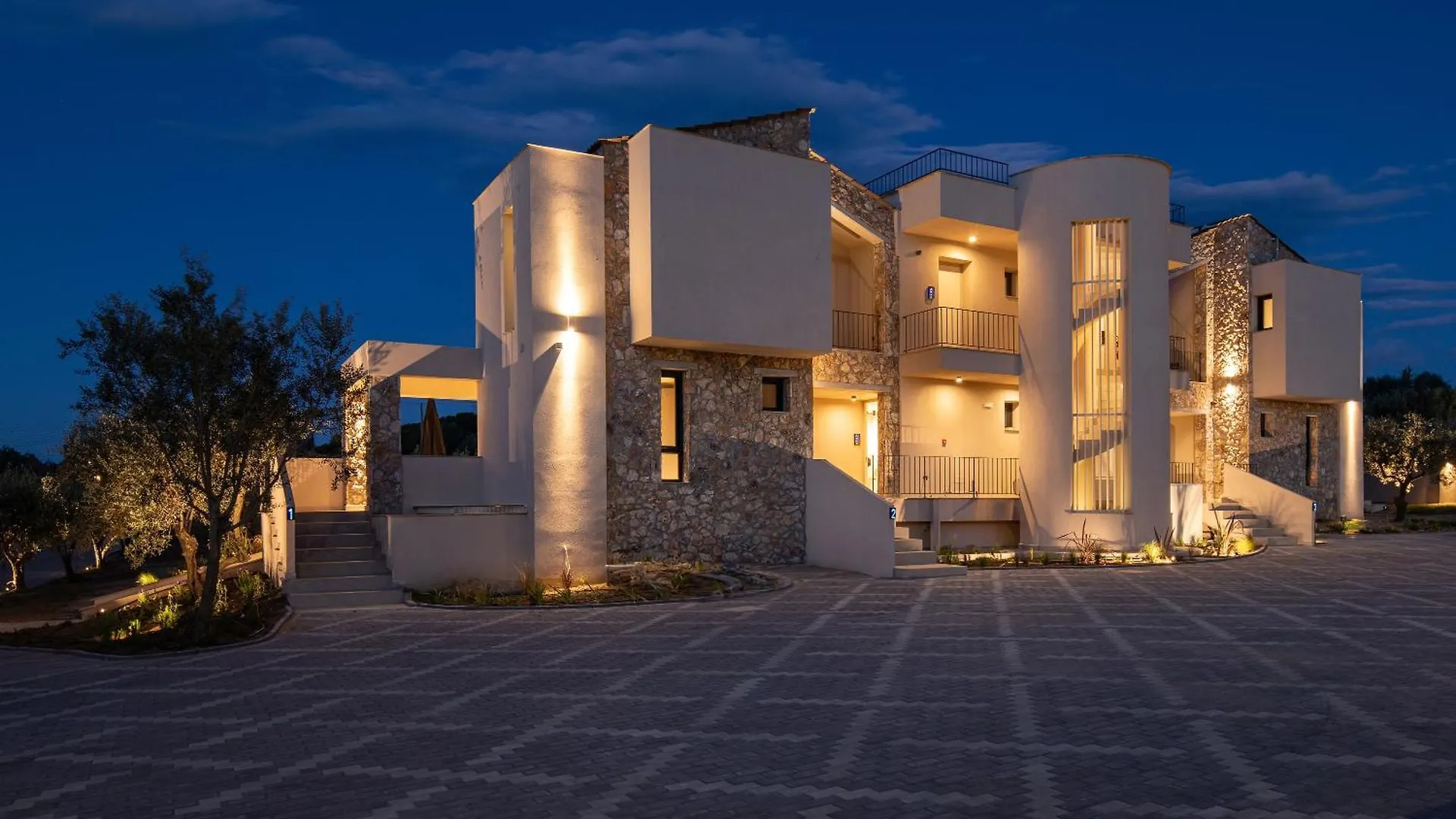 Olivera Suites Sarti